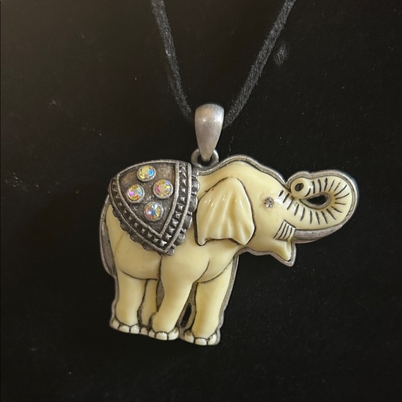 Elephant Pendant Necklace - Gold and Silver - Picture 6 of 13
